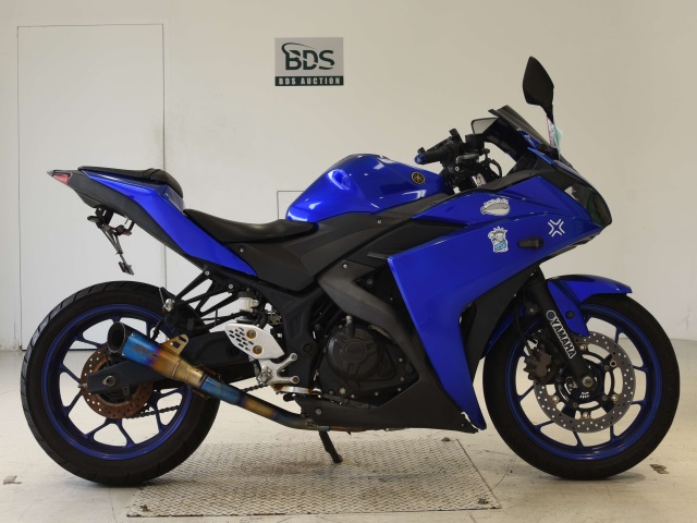 Yamaha YZF-R25 2017