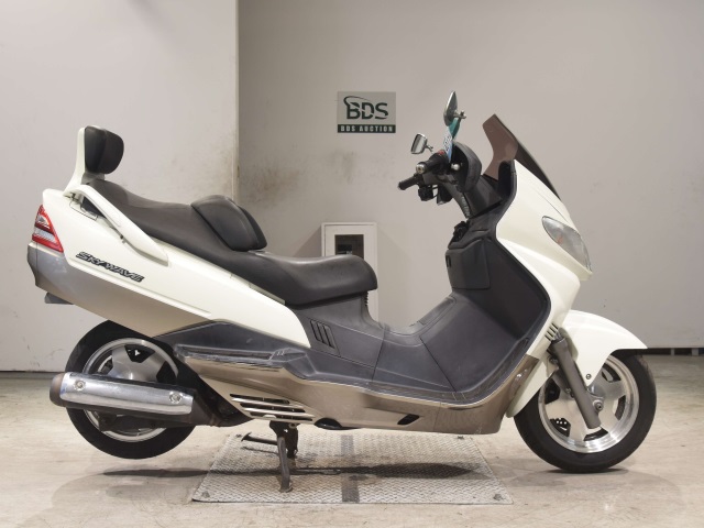 Yamaha SKYWAVE250