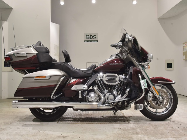 HD ELECTRA GLIDE FLHTKSE1800 2015
