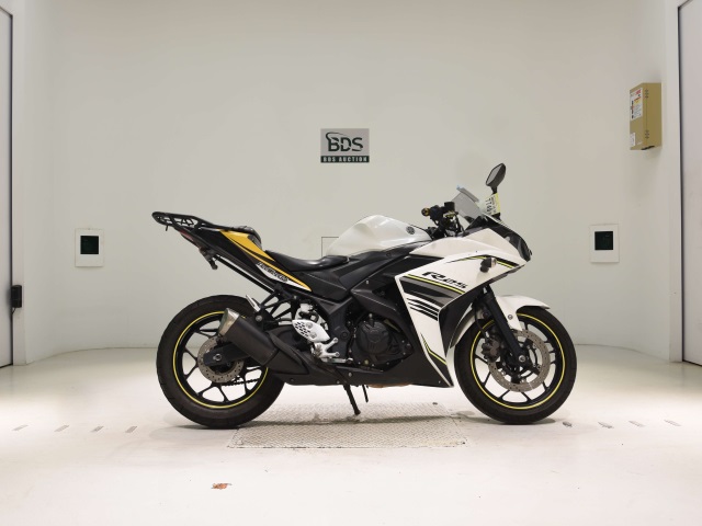 Yamaha YZF-R25 2017
