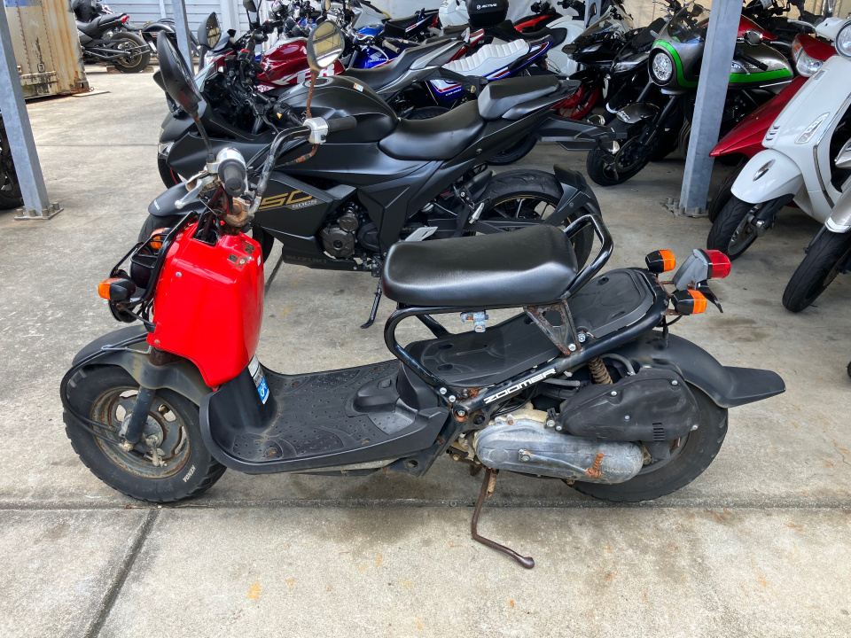 Honda ZOOMER 2012