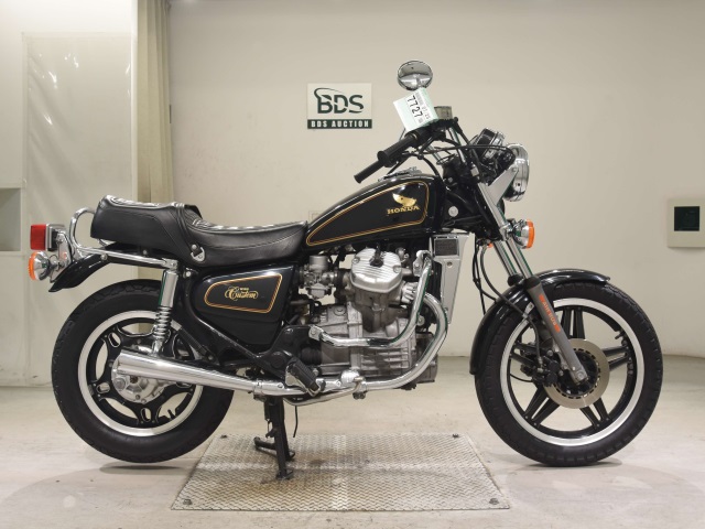 Honda GL400 CUSTOM 1982