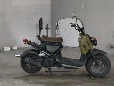 Honda ZOOMER 2011