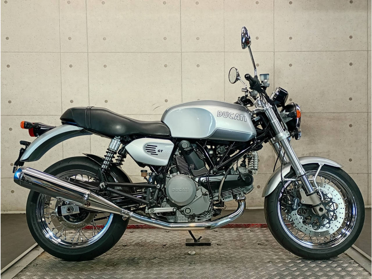 Ducati GT1000 2011