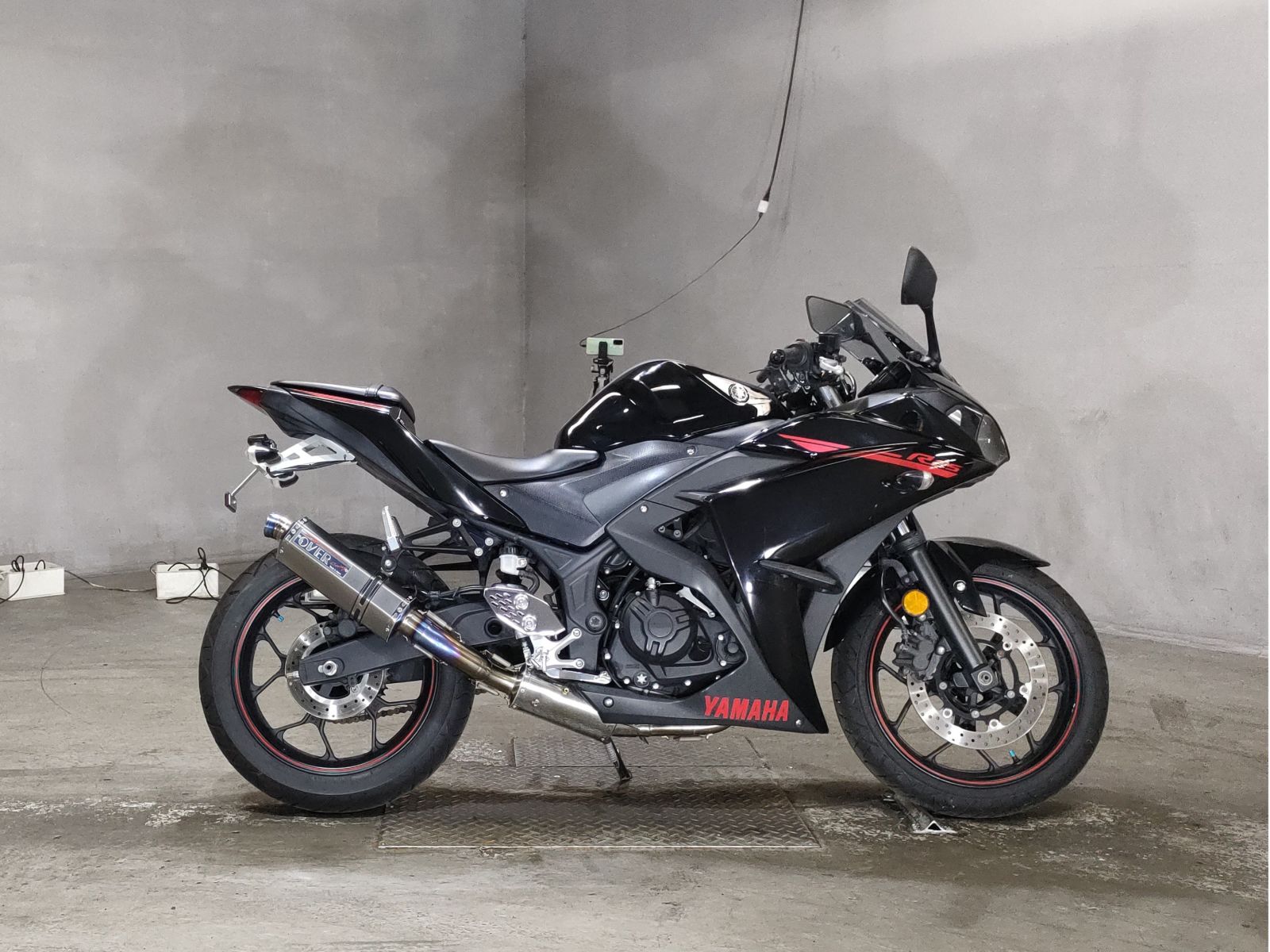 Yamaha YZF-R25 2015