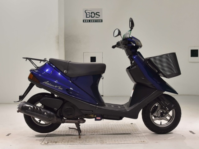 Suzuki ADDRESS V100