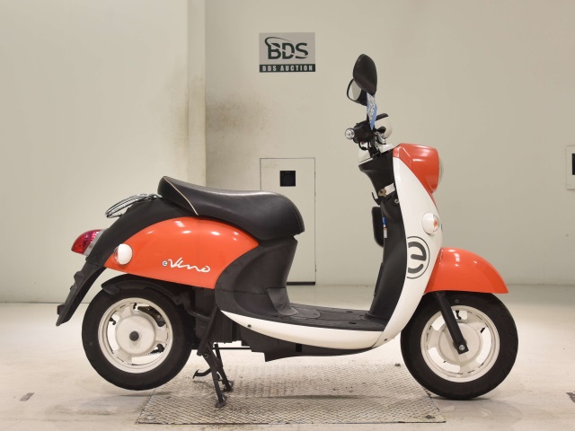 Yamaha E-VINO 2015