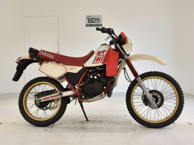 Yamaha DT200R