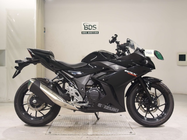 Suzuki GSX250RA