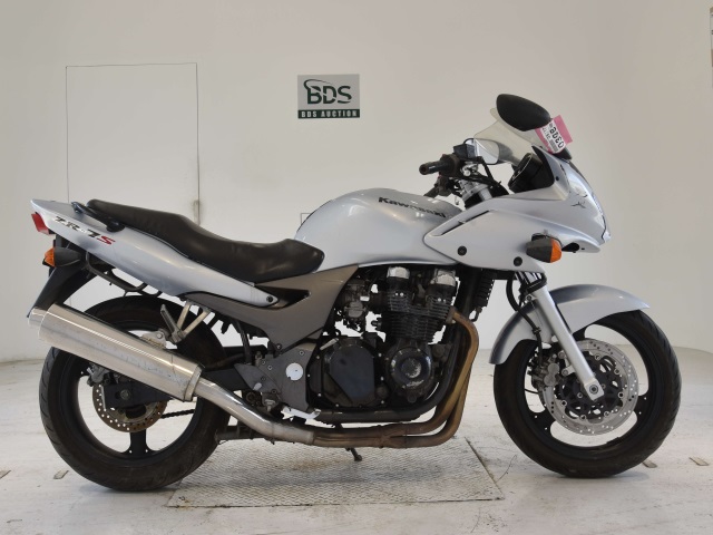 Kawasaki ZR-7S 2004