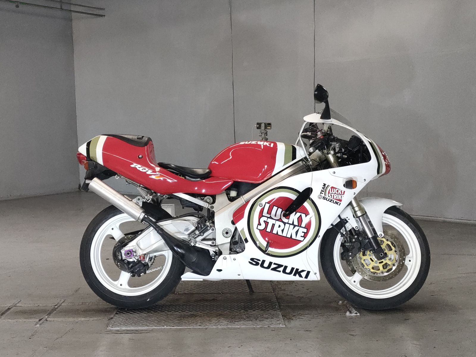 Suzuki RGV250 1996