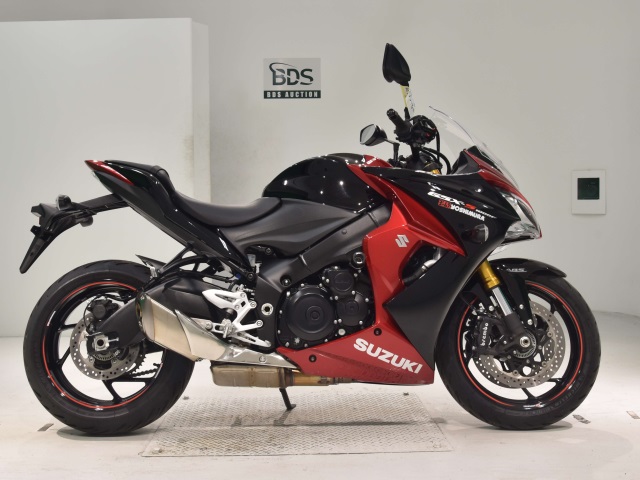 Suzuki GSX-S1000F 2016