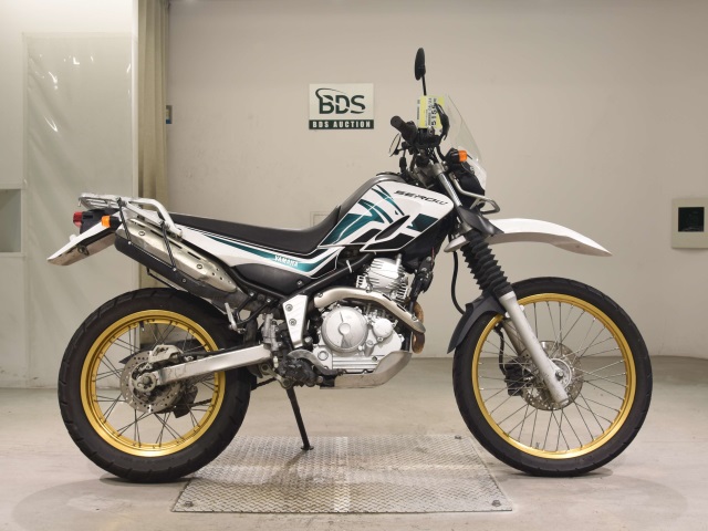 Yamaha SEROW XT250 2012