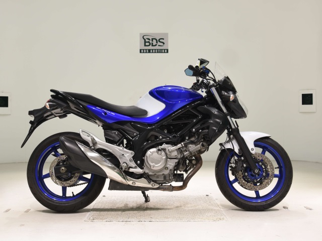 Suzuki GLADIUS SFV400 2014
