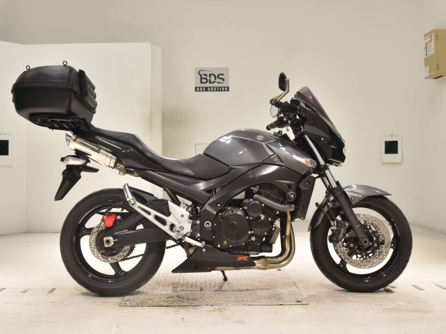 Suzuki GSR400A 2010