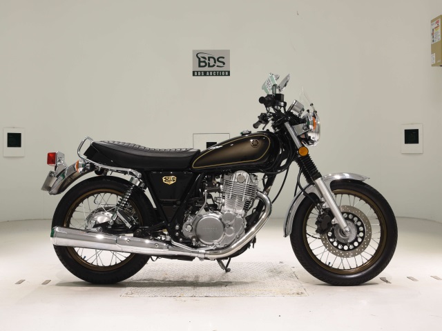 Yamaha SR400 2021