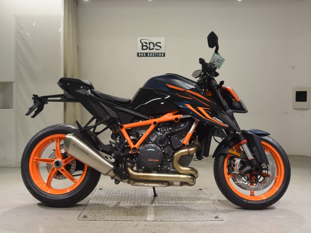 KTM 1290 SUPERDUKE R 2024