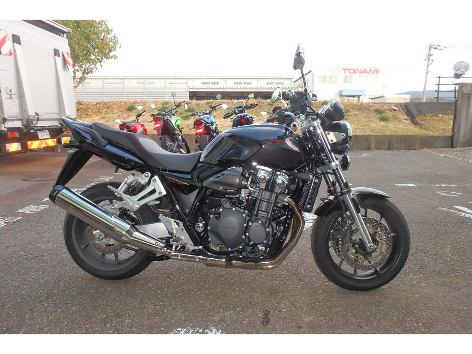 Honda CB1300SFA 2025