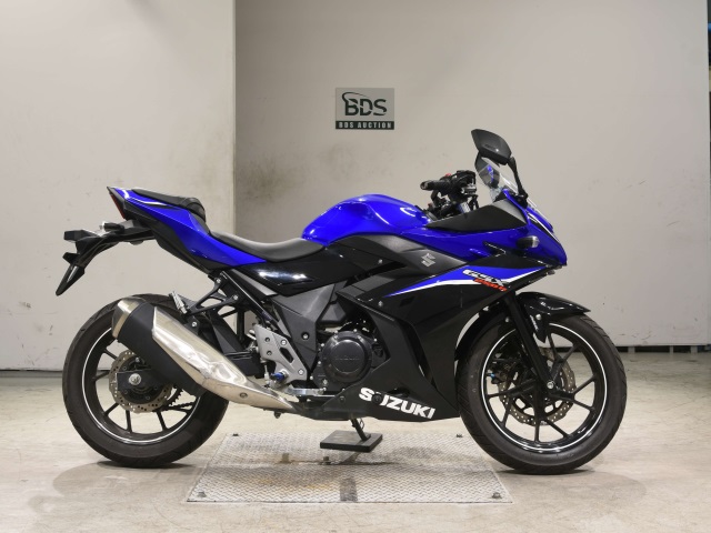 Suzuki GSX250RA