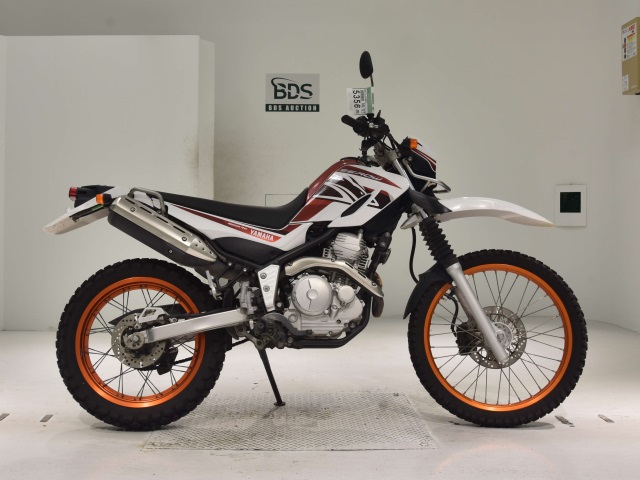 Yamaha SEROW XT250 2016