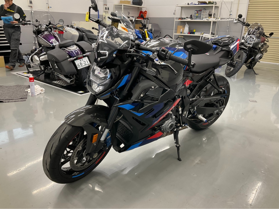 BMW M1000R 2023