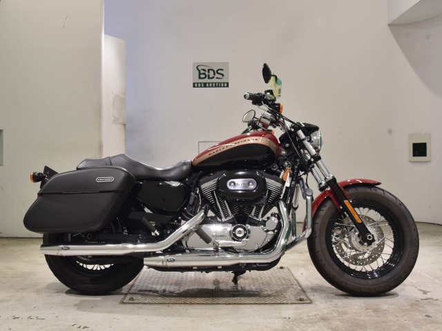 HD SPORTSTER CUSTOM XL1200C 2019