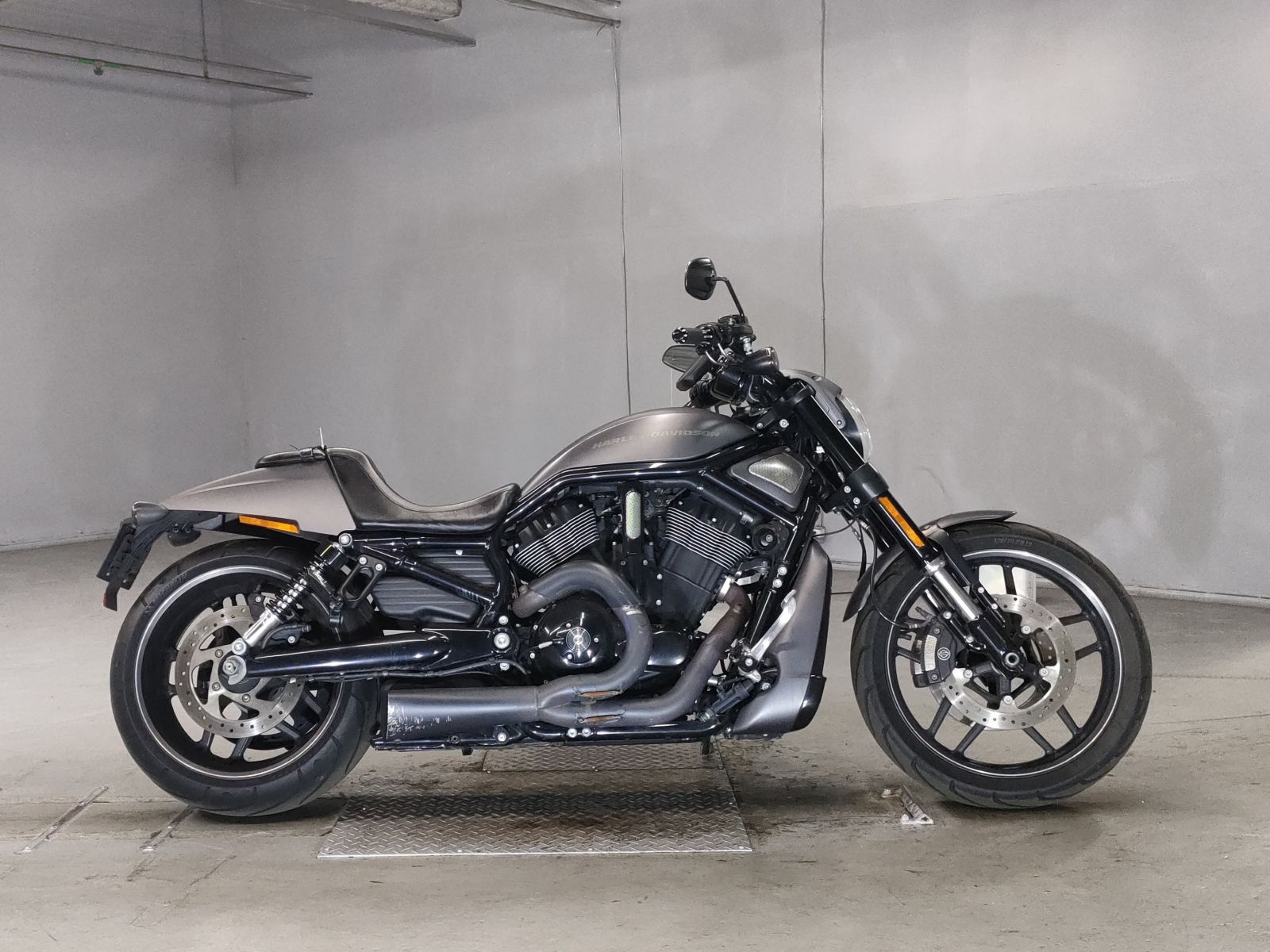HD NIGHT ROD VRSCDX1250 2017