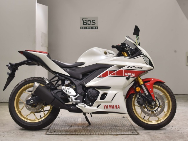 Yamaha YZF-R25A 2022