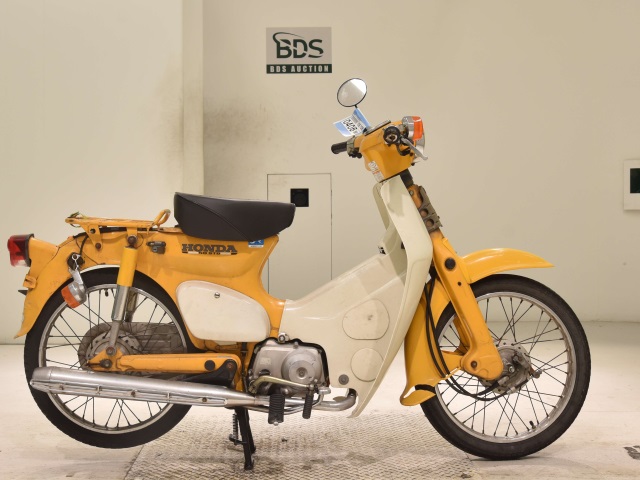 Honda C50 2001
