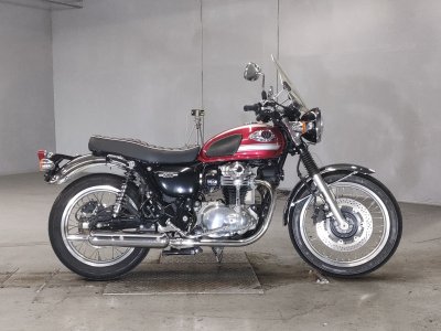 Kawasaki W800 2022