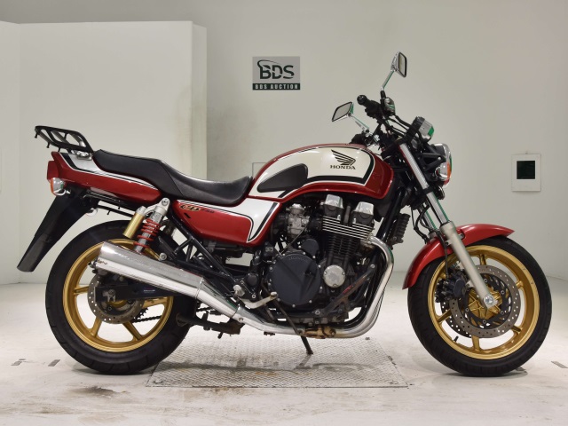 Honda CB750SF 2010