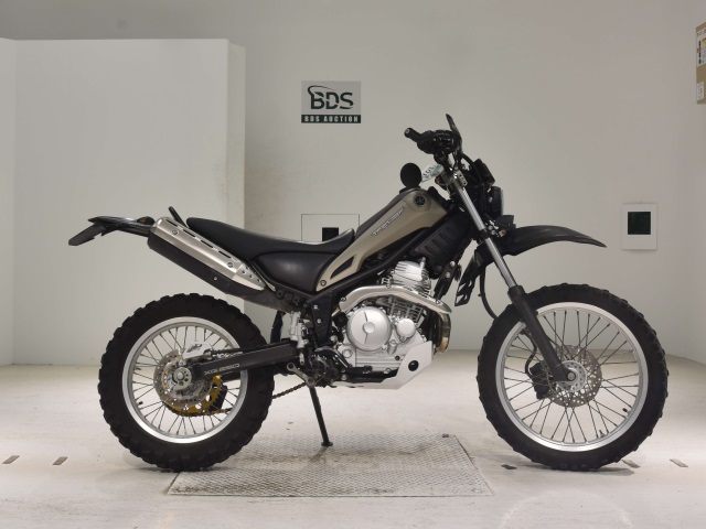 Yamaha TRICKER 2018