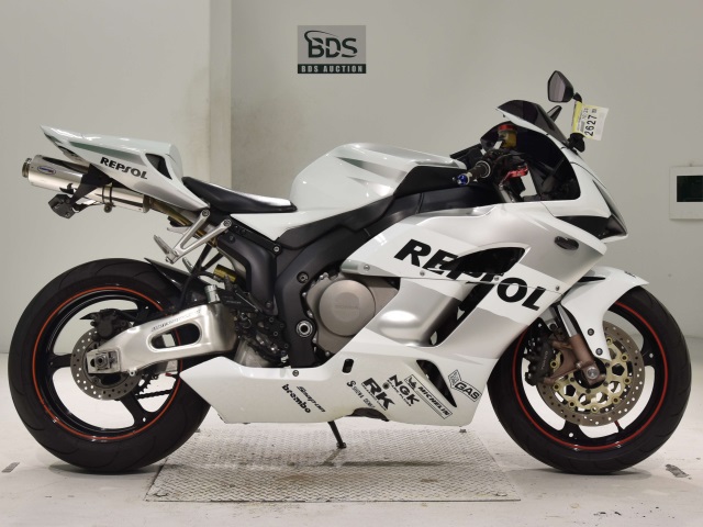 Honda CBR1000RR 2004