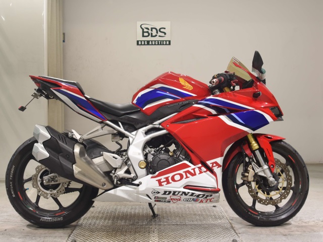 Yamaha CBR250RR-2