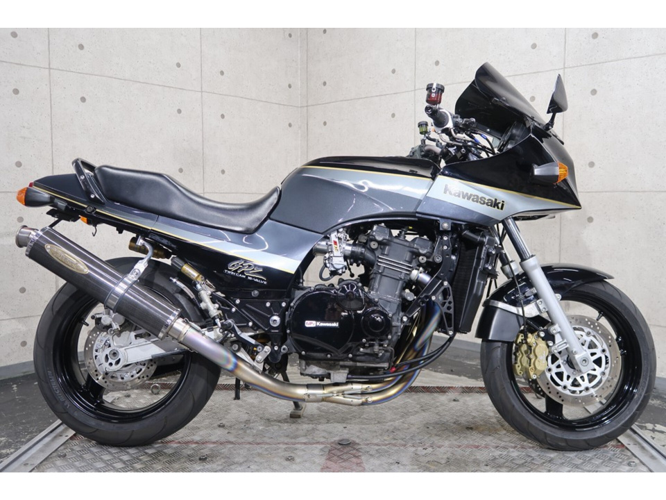 Kawasaki GPZ900R 1994