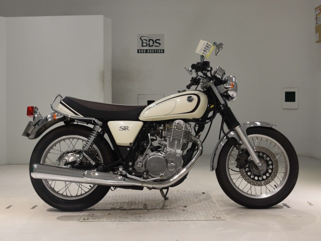 Yamaha SR400 2012