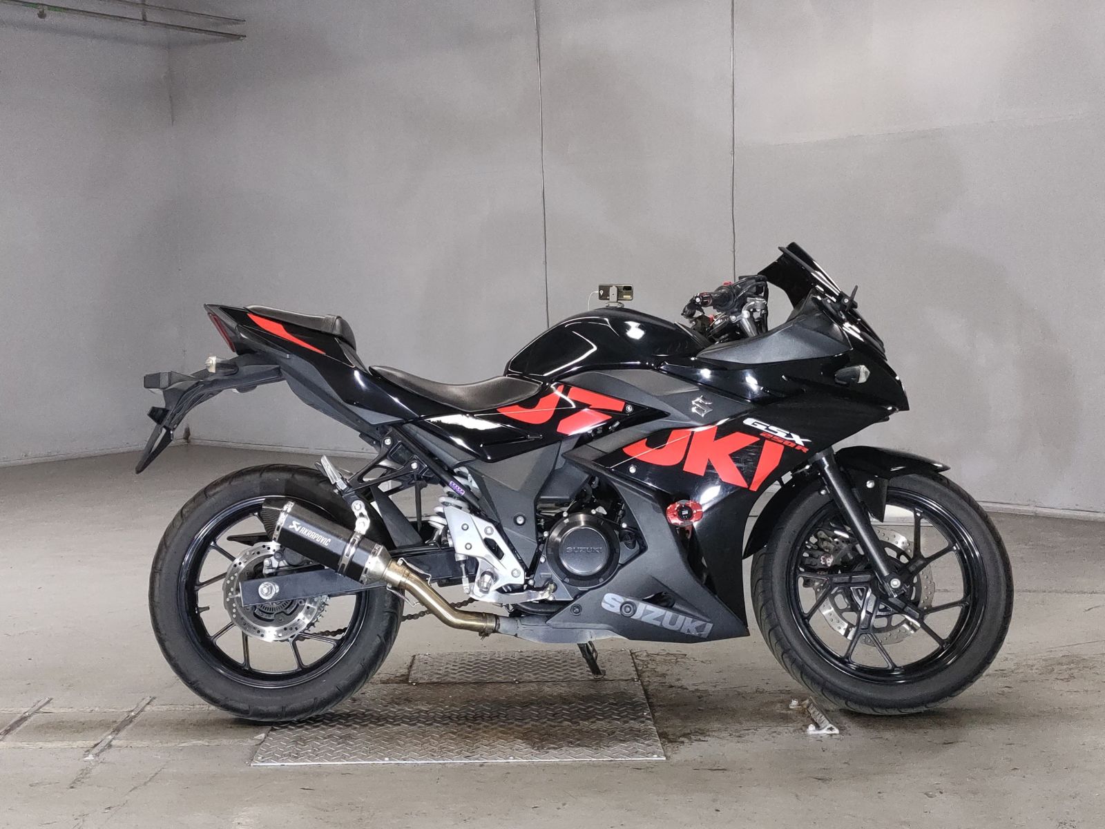 Suzuki GSX250R