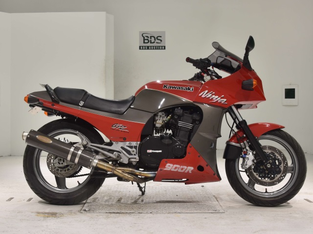 Kawasaki GPZ900R 1993