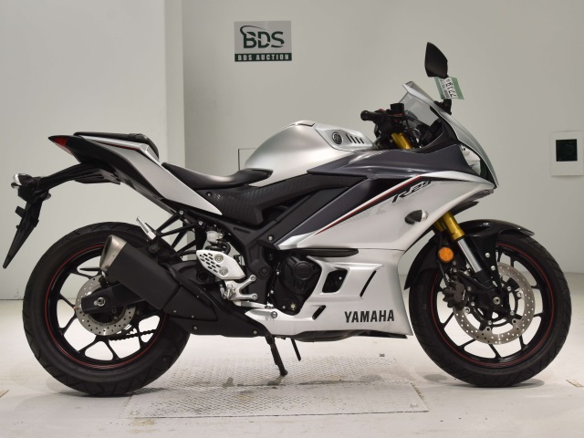 Yamaha YZF-R25 2020