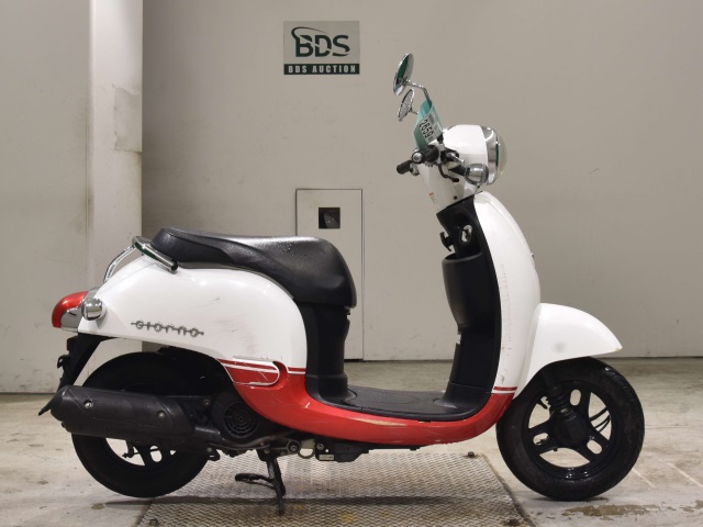 Honda GIORNO 2012