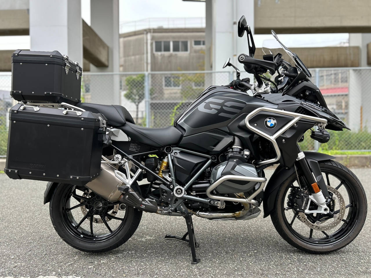 BMW r1250gs triple black 2022