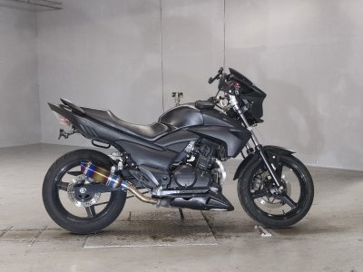 Suzuki GSR250