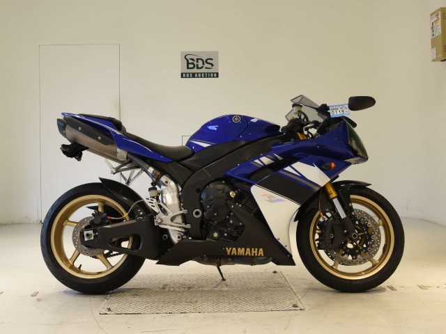 Yamaha YZF-R1 2016
