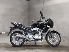 Suzuki GSR250S