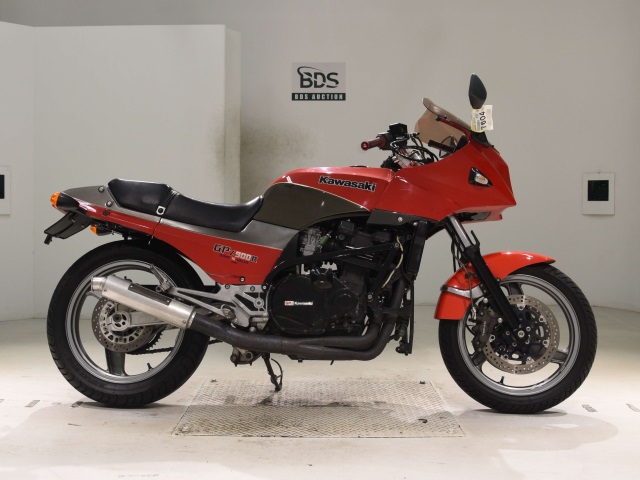 Kawasaki GPZ900R 1999