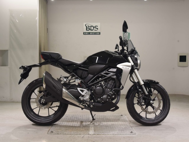 Honda CB250R 2018