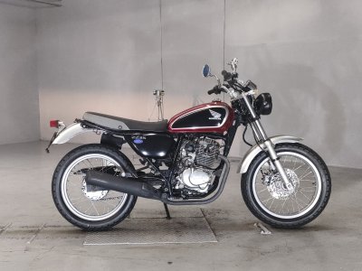 Honda CB223S 2010