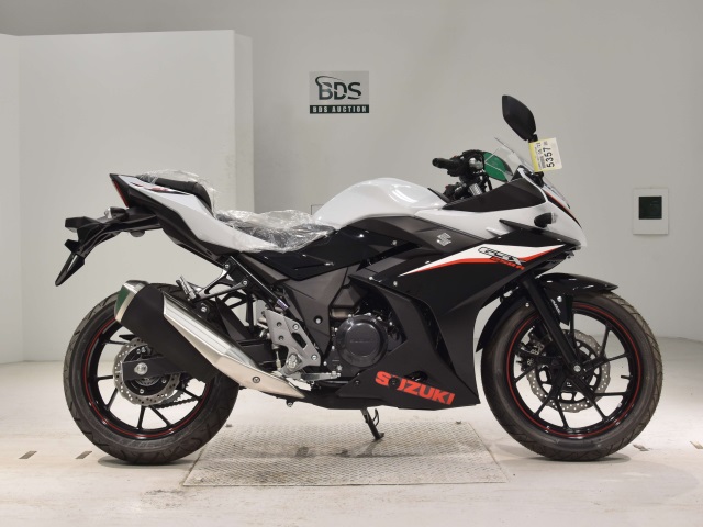 Suzuki GSX250RA
