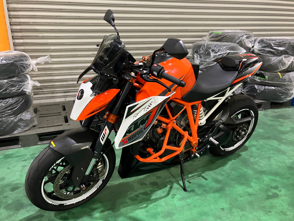 KTM 1290 SUPERDUKE R 2016