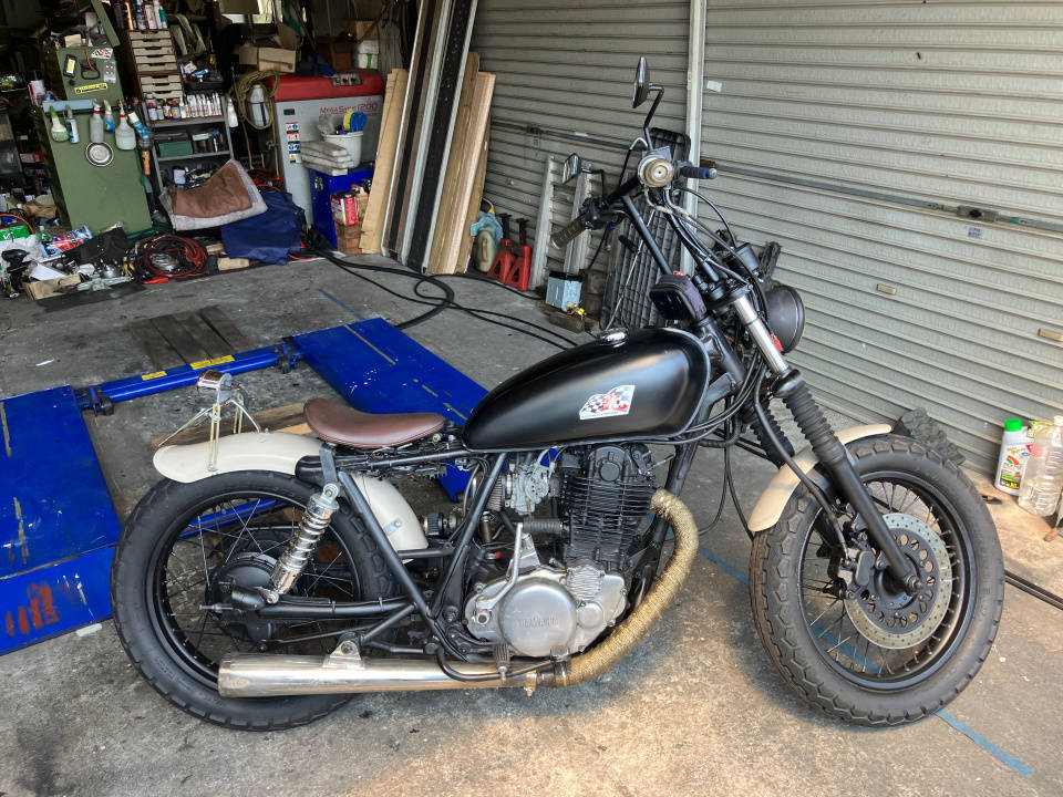 Yamaha SR400 2002
